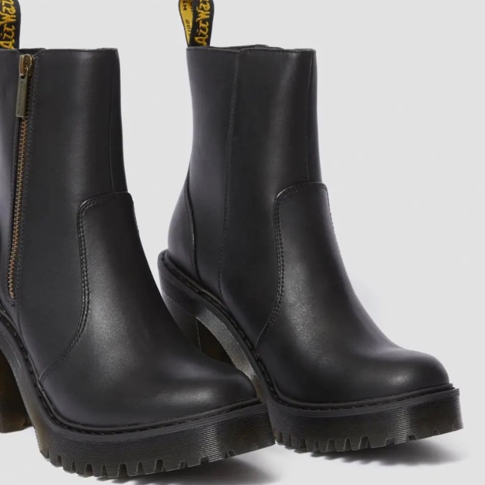 Rare Dr. Martens Magdalena II Platform Quad Heeled Boots Black Leather, 9 - Picture 2 of 10